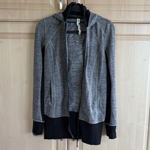 lululemon athletica Gray and Black Hooded Jacket Size 4